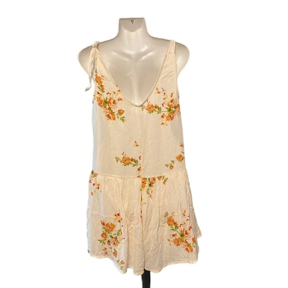 NWT Peach Royal Floral Short Romper - Picture 3 of 10